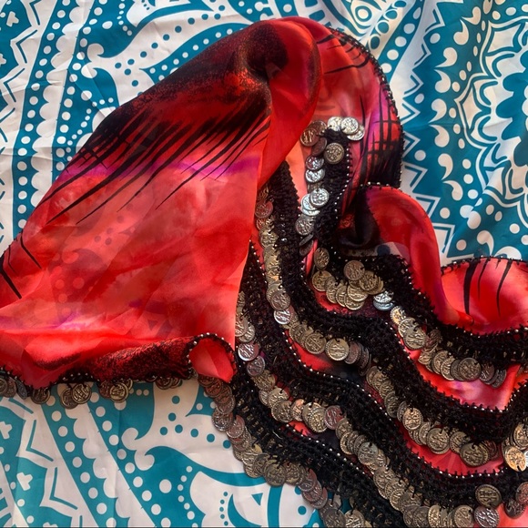 Impeccable coin hip scarf in vibrant pink - Picture 6 of 6